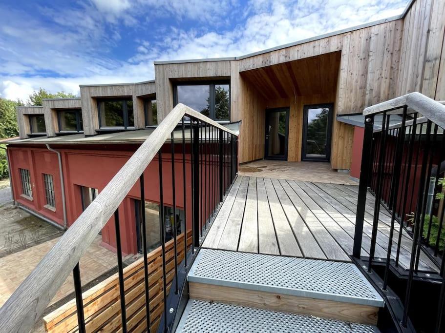 Grosse Wohnung Mit Loggia Templin Kültér fotó