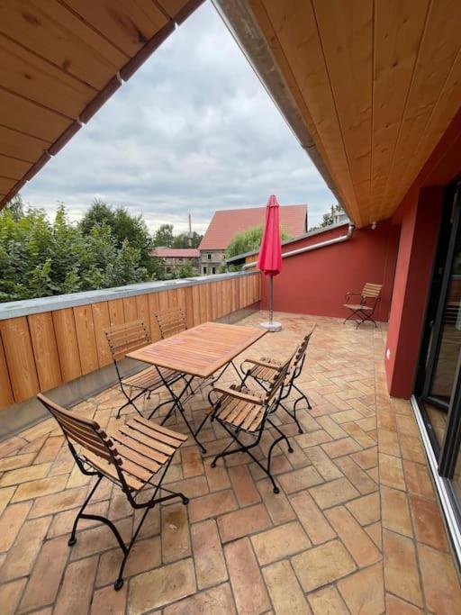 Grosse Wohnung Mit Loggia Templin Kültér fotó