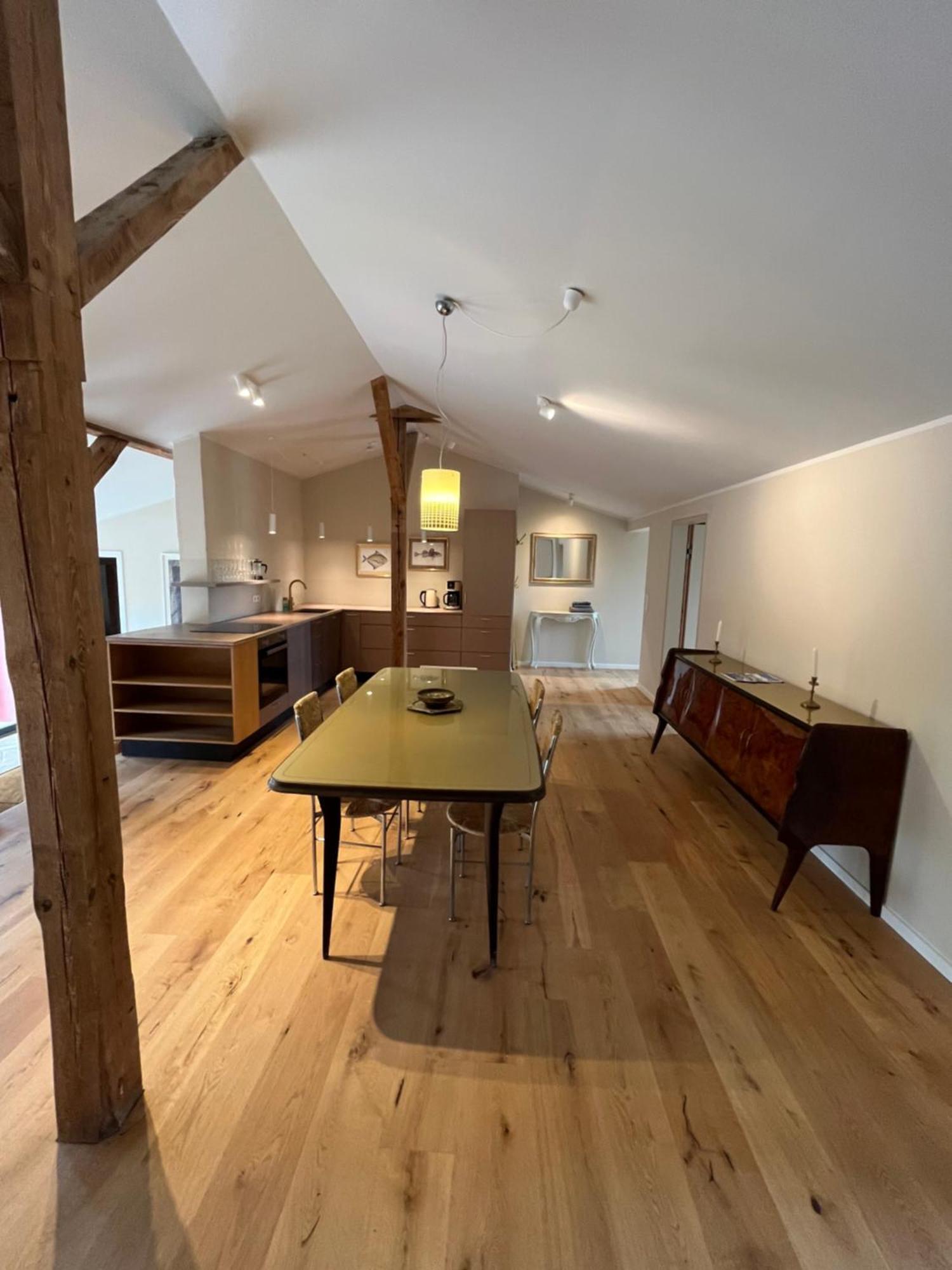 Grosse Wohnung Mit Loggia Templin Kültér fotó