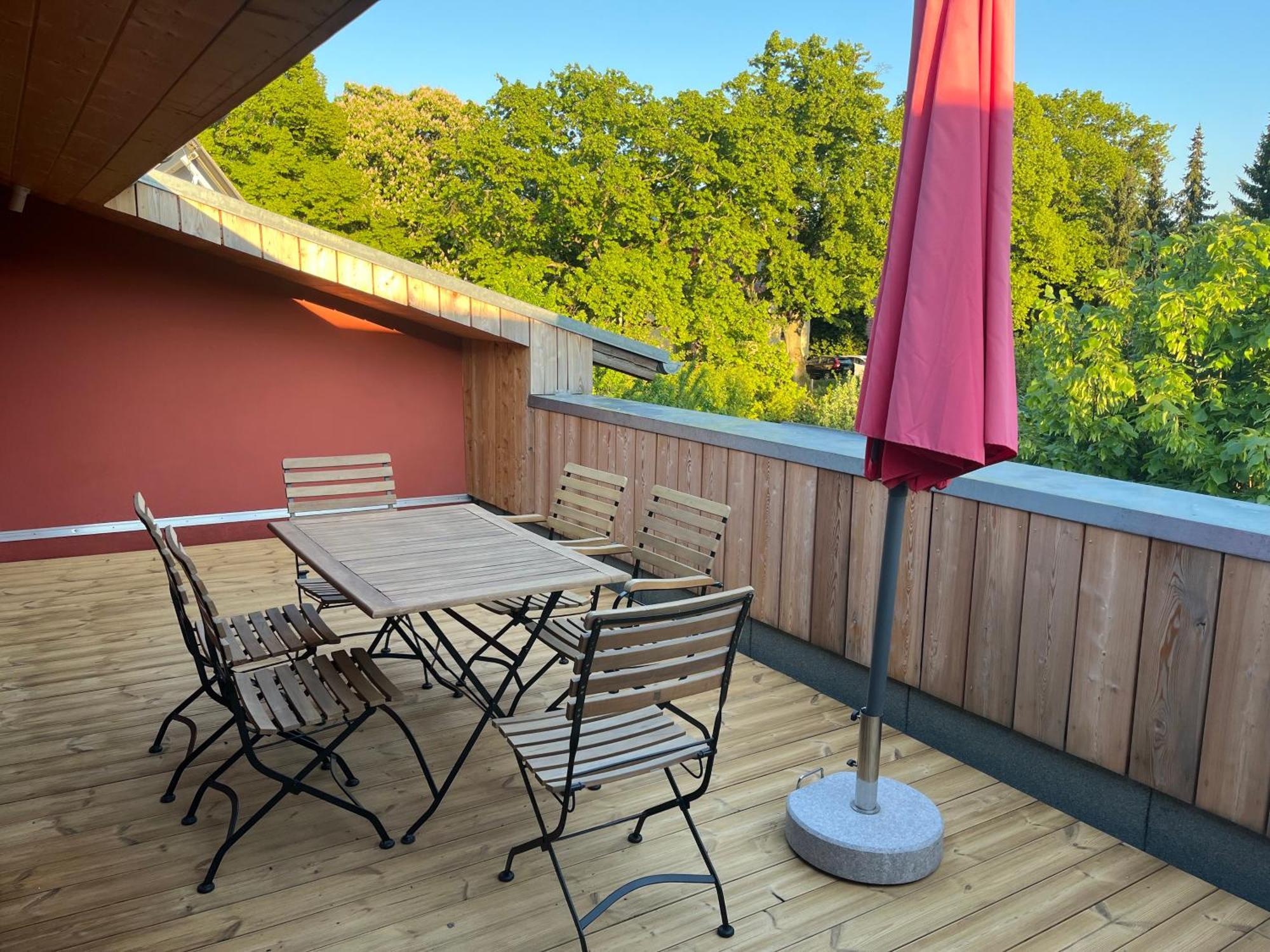 Grosse Wohnung Mit Loggia Templin Kültér fotó