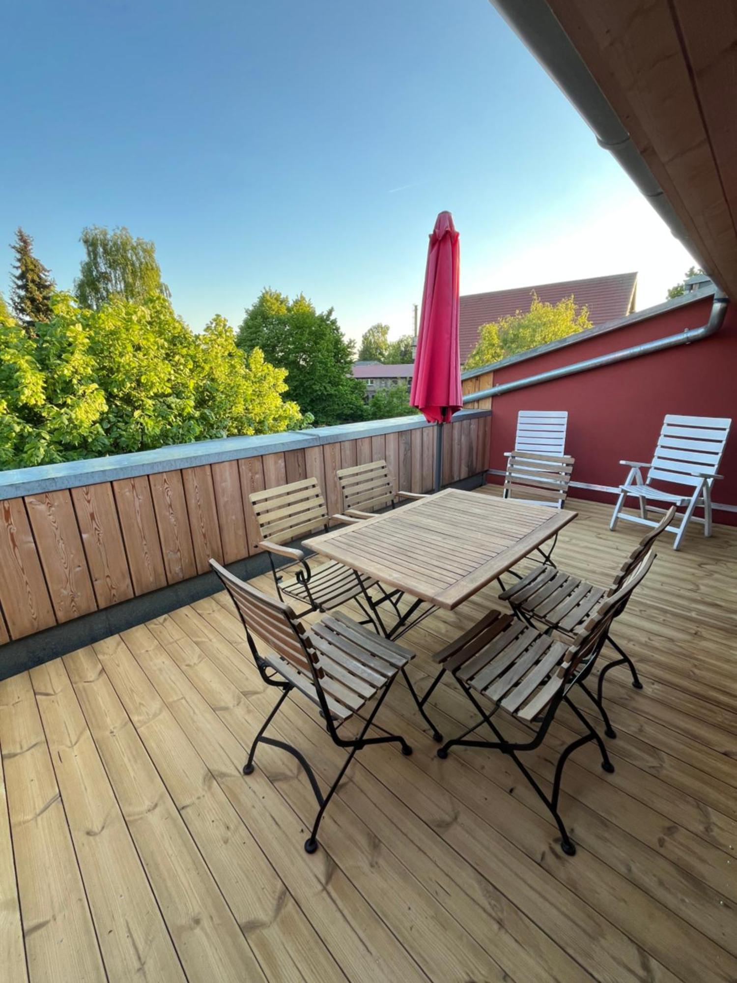 Grosse Wohnung Mit Loggia Templin Kültér fotó