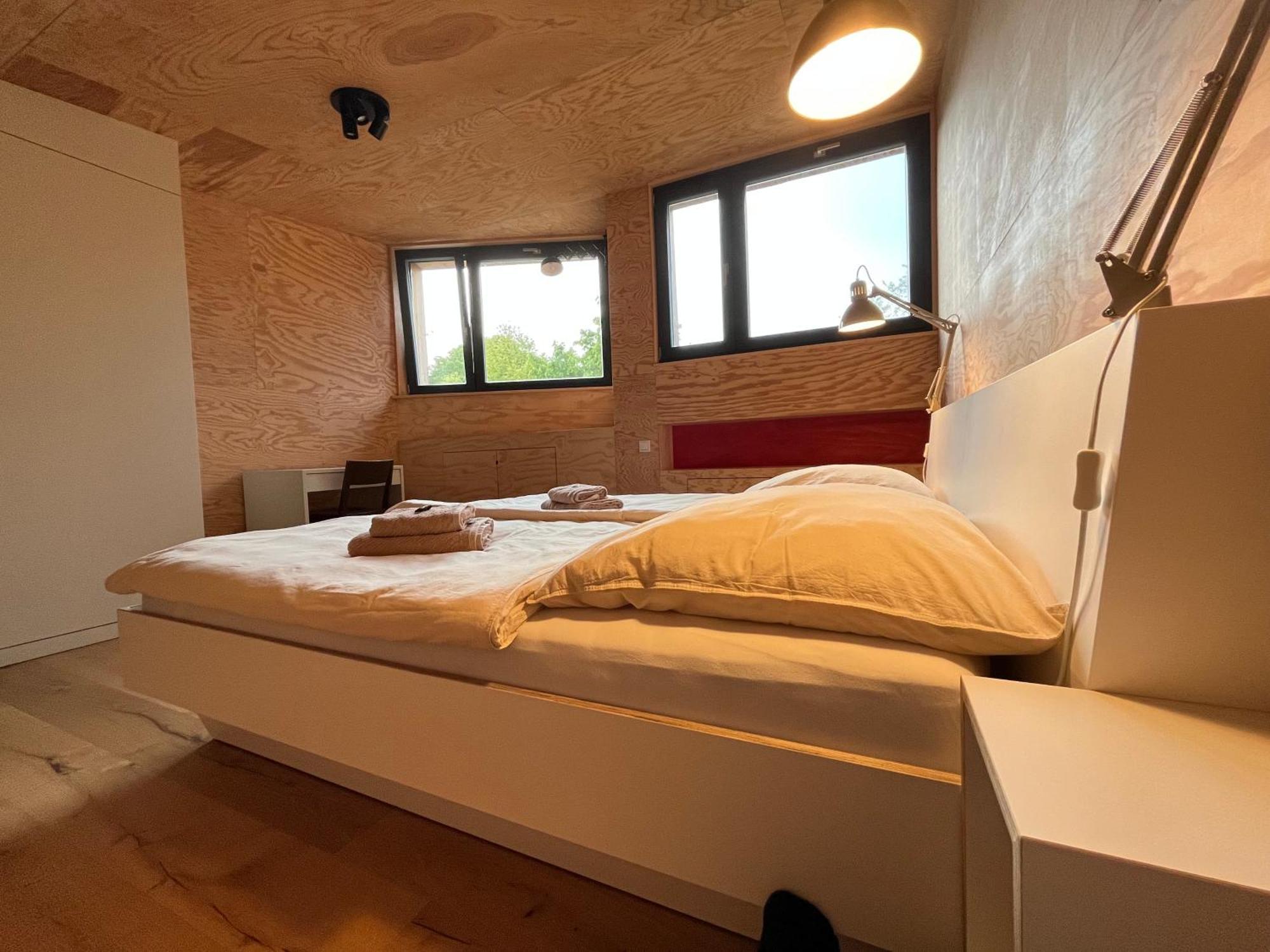 Grosse Wohnung Mit Loggia Templin Kültér fotó